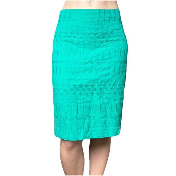 Loft Green Women’s Embroidered Pencil Skirt Size 0 28” Waist 100% Cotton - Picture 1 of 7